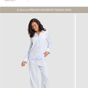 Cozy Earth XS - Women's Blue Striped Pajama Set